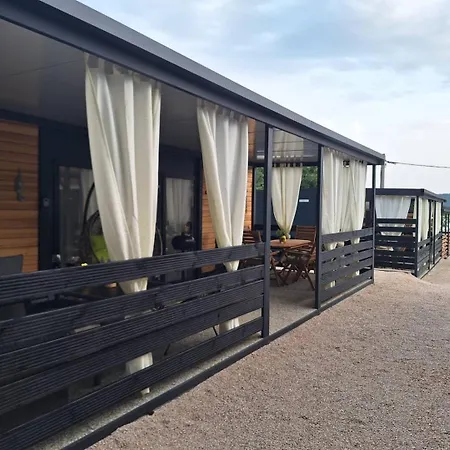 Luxury Ondina- Beachfront Retreat Dom wakacyjny *