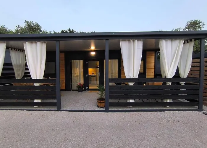 Luxury Ondina- Beachfront Retreat *