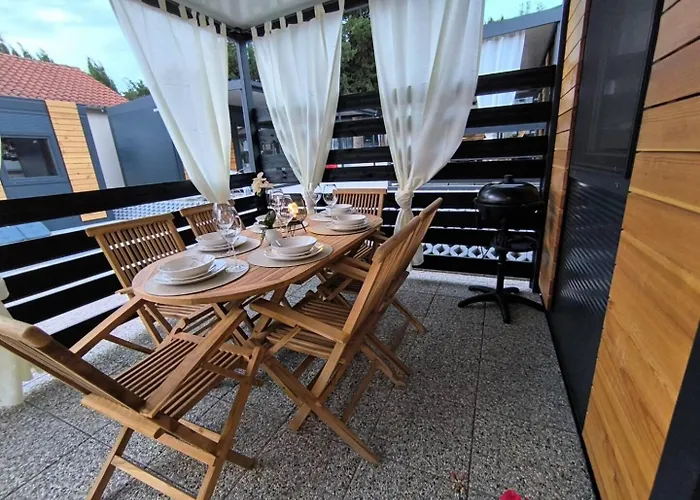 Luxury Ondina- Beachfront Retreat * トゥラニ