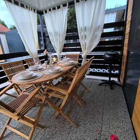 Luxury Ondina- Beachfront Retreat * Torrette